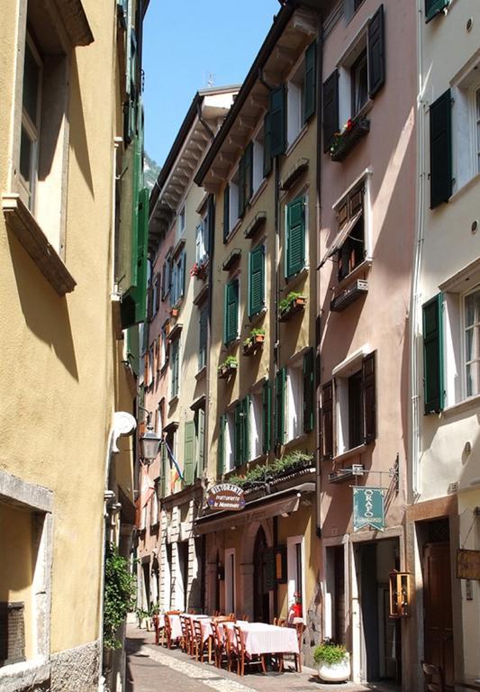 Albergo La Montanara Riva del Garda Kültér fotó